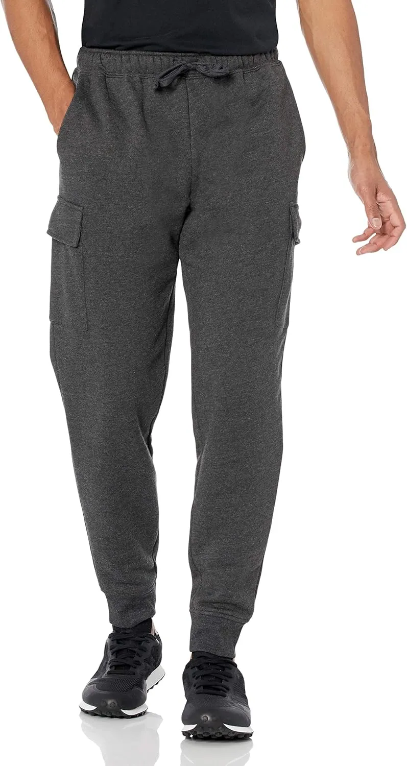 Amazon Essentials Men's Cargo Fleece Jogger Sweatpant with Relaxed Fit
