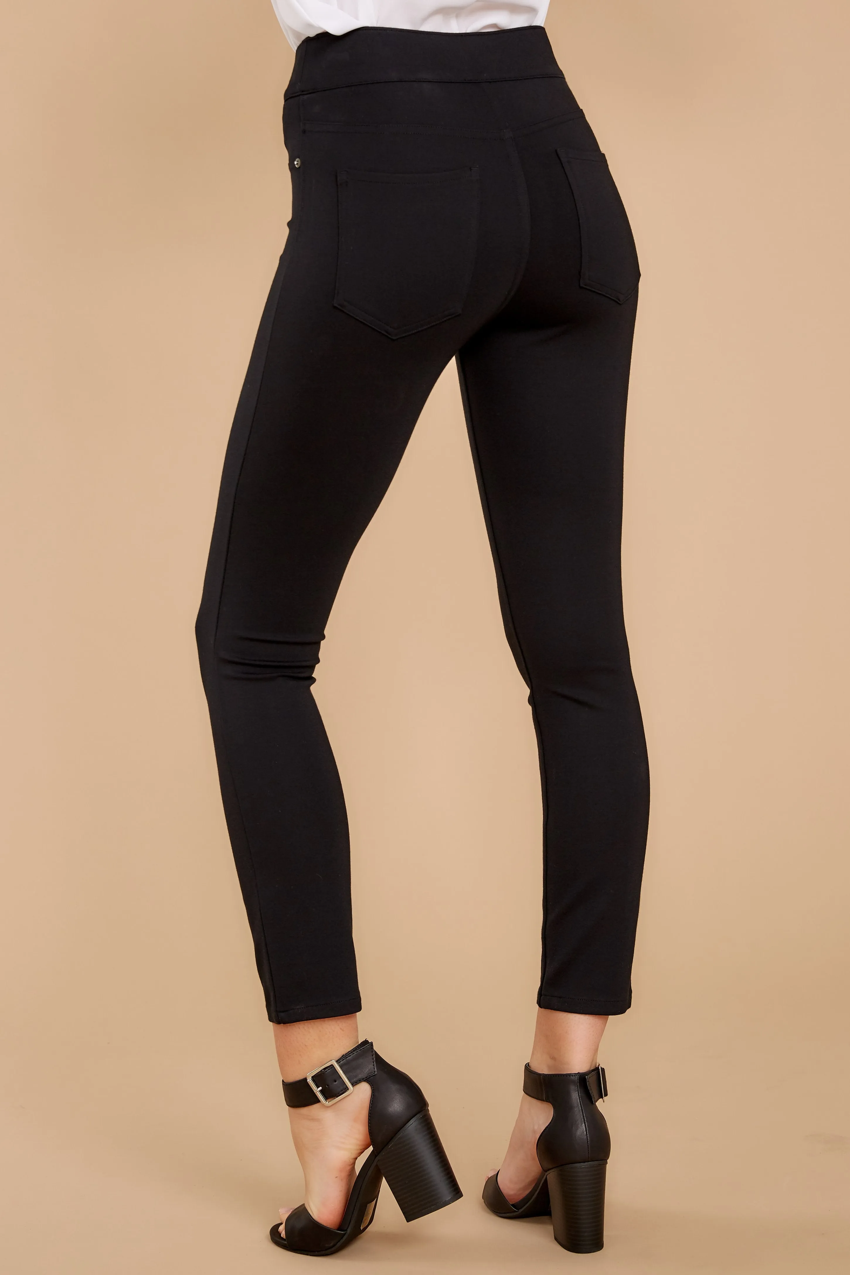 Four Pocket Skinny Ponte Pants in Black